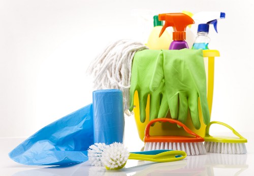 Trained carpet cleaning staff member reviewing cleaning procedures